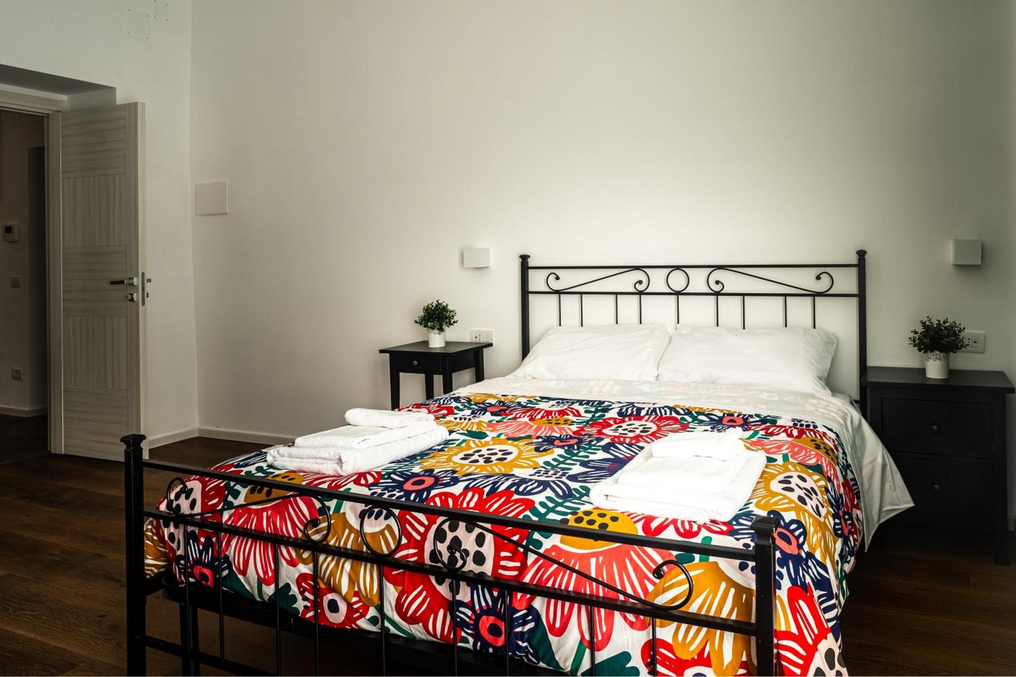 La Grande Bellezza Bed & Breakfast เนเปิลส์ ภายนอก รูปภาพ