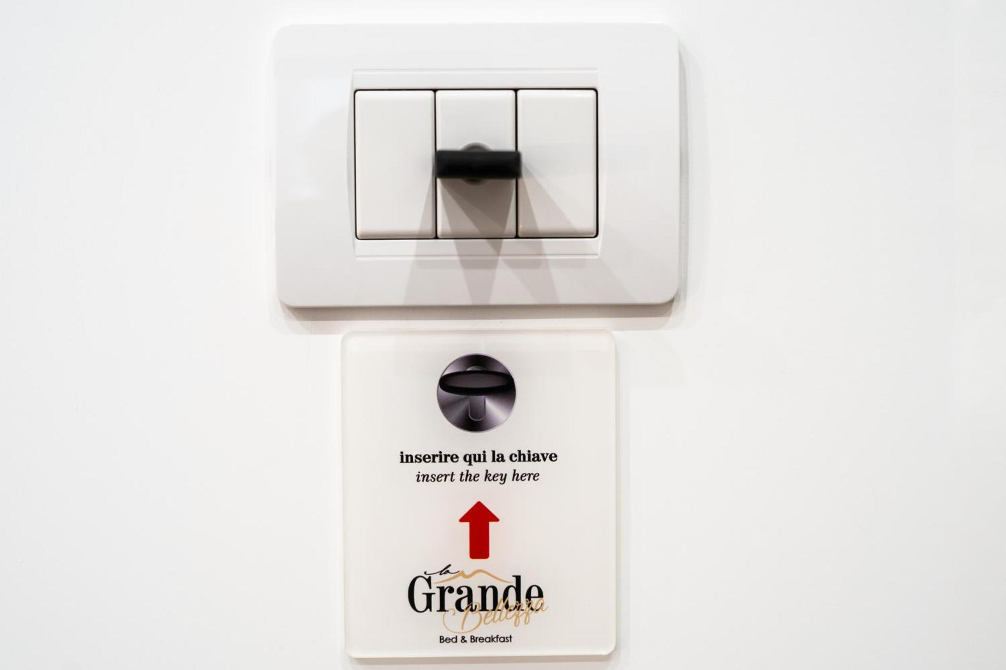 La Grande Bellezza Bed & Breakfast เนเปิลส์ ภายนอก รูปภาพ